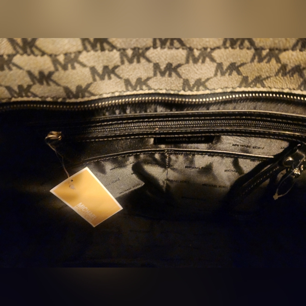 Michael Kors Monogram Black and White Tote Silver Stripe - Picture 6 of 10